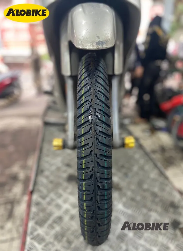 Thiết kế gai lốp mang phong cách thể thao của Michelin City Extra, tăng tuổi thọ và khả năng chống trượt