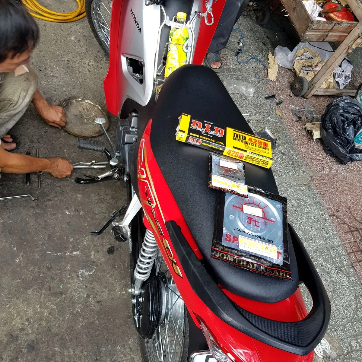 Đánh giá tình trạng nhông sên dĩa cũ trên xe Wave Alpha 2019