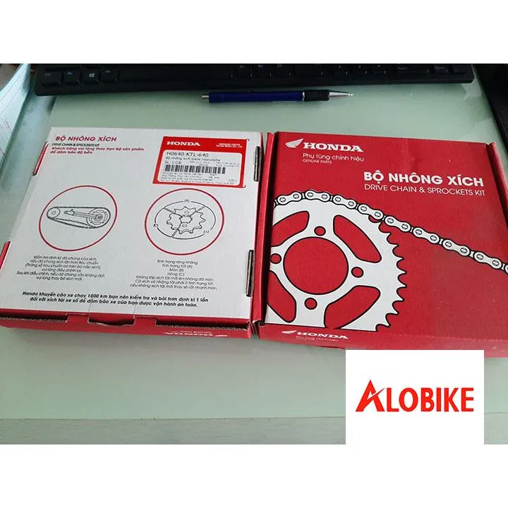 Hình ảnh thực tế bộ nhông xích xe Wave Alpha chính hãng sau khi được lắp đặt trên xe, đảm bảo khả năng vận hành trơn tru.