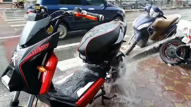 Biện pháp phòng ngừa khi rửa xe máy điện, bảo vệ hệ thống điện tử
