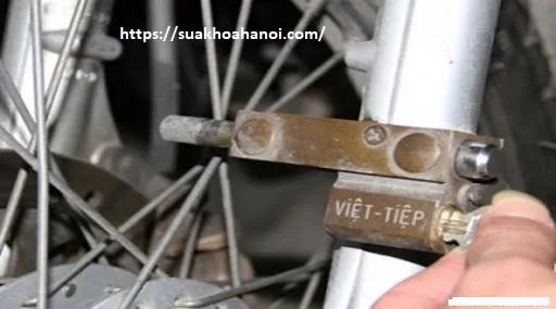 Cấu tạo chi tiết ổ khóa càng xe máy cơ bản