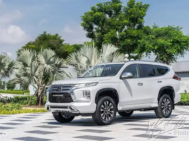 Mitsubishi Pajero Sport Máy Dầu Sở Hữu Động Cơ MIVEC Mạnh Mẽ, Tiêu Thụ Nhiên Liệu Hợp Lý.