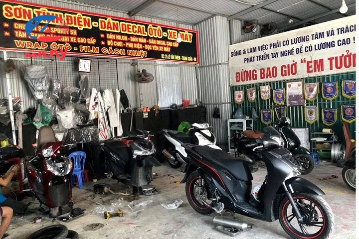 Bảng giá phun sơn xe máy Piaggio Vespa và Liberty, dịch vụ sơn cao cấp