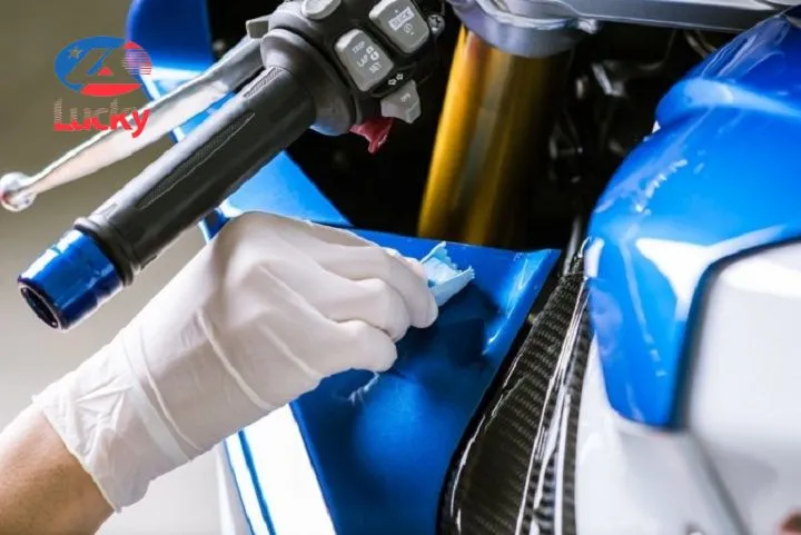 Chi phí giá phun sơn xe máy theo từng bộ phận, bao gồm dàn chân và lốc máy