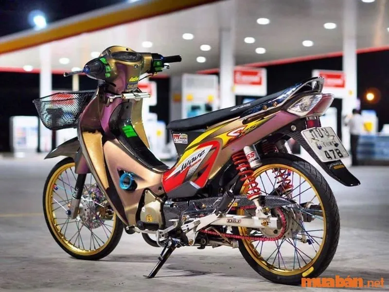 Hệ thống phuộc sau của xe Wave độ kiểng, sử dụng phuộc đơn Racing Boy hoặc YSS màu sắc nổi bật