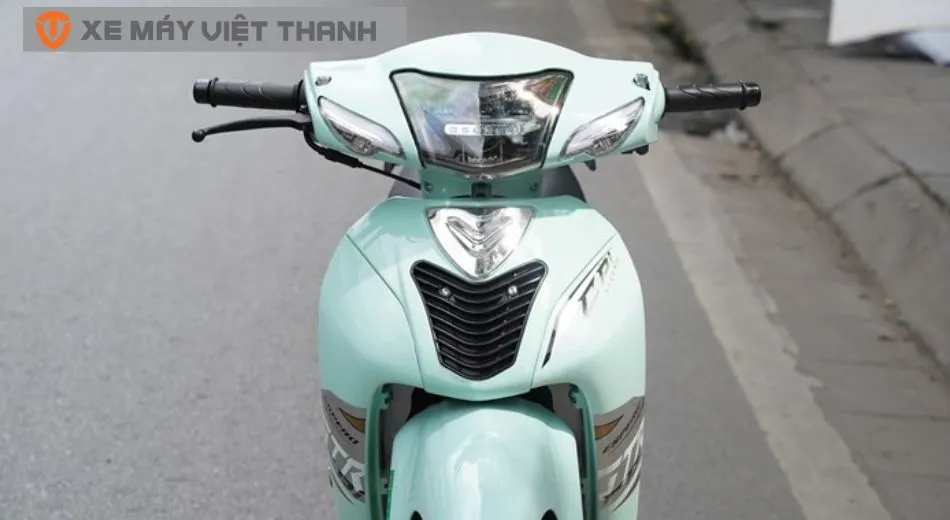 Quan sát kỹ màu sắc và lớp sơn gốc của xe Wave 50 cũ