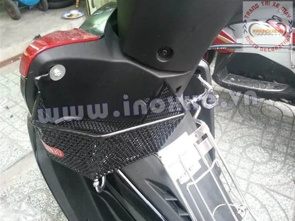 Cận cảnh rổ đựng đồ phụ kiện xe máy Wave RSX 2014 lắp đặt không cần khoan