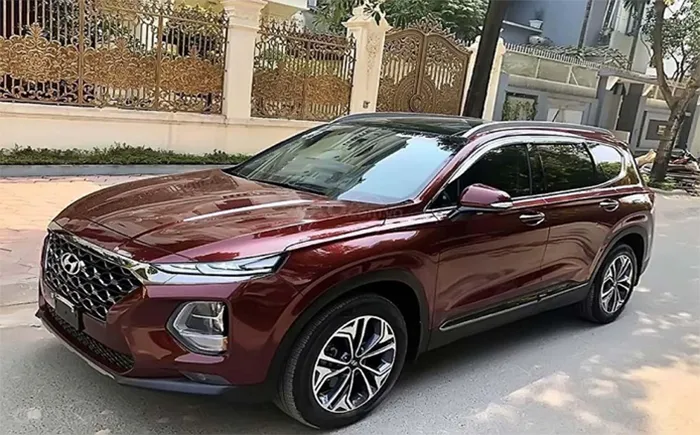 Ngoại thất màu đỏ đô của Hyundai Santafe 2019 máy dầu cao cấp với thiết kế đèn pha LED tinh xảo