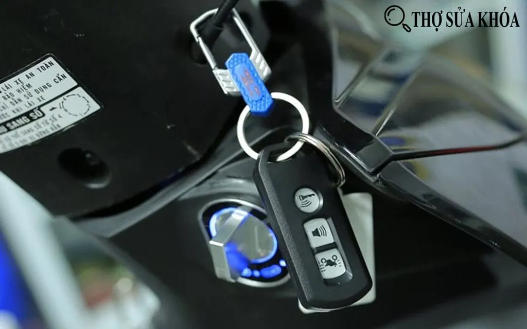 Bảo hành trọn đời cho bộ Smartkey Honda khi độ cho xe Wave Alpha, cam kết chất lượng dịch vụ lắp đặt.