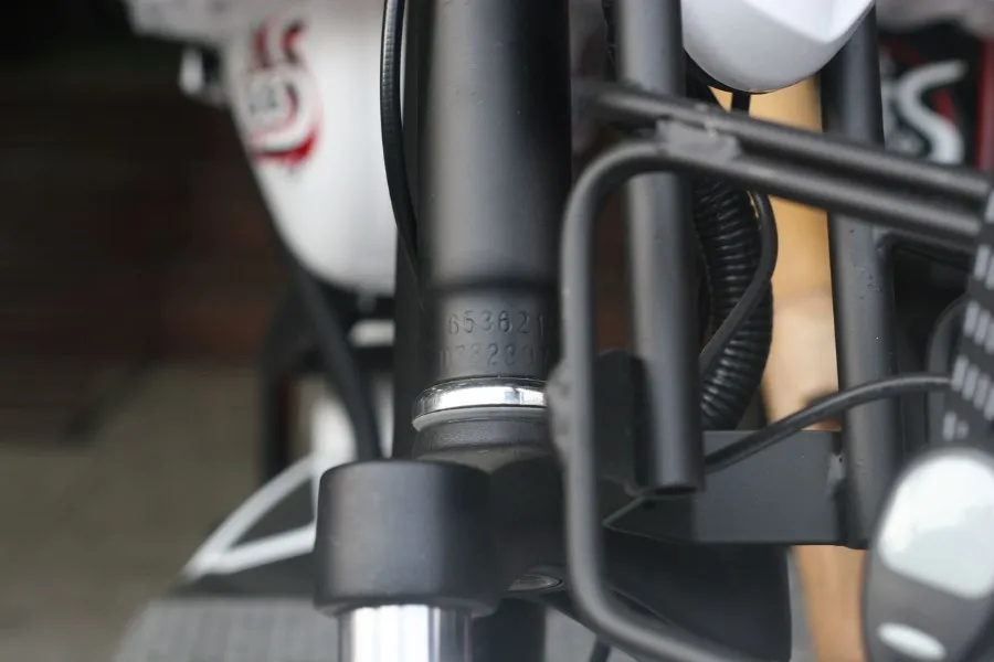 Giải mã cấu trúc 17 ký tự của Mã số định danh phương tiện (VIN) khi tra cứu số khung xe máy