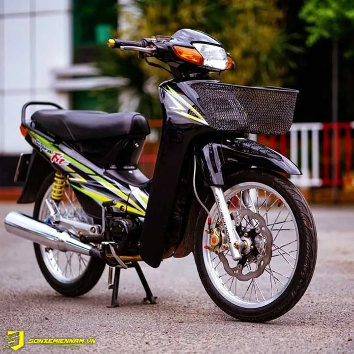 Xe Wave sơn màu đen bí ẩn, cực phong cách