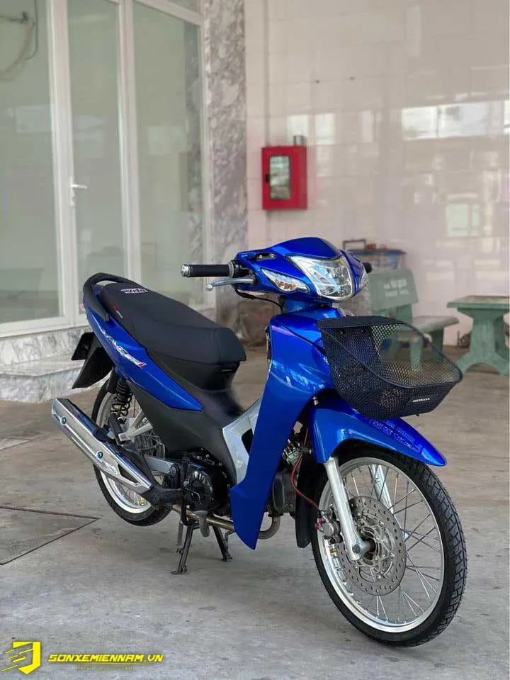 Mẫu xe Wave màu xanh dương dọn kiểng đơn giản, phong cách nhẹ nhàng