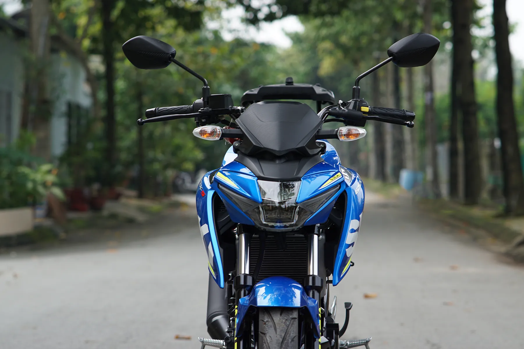 Đánh giá thiết kế và trọng lượng nhẹ của Suzuki GSX S150 naked bike