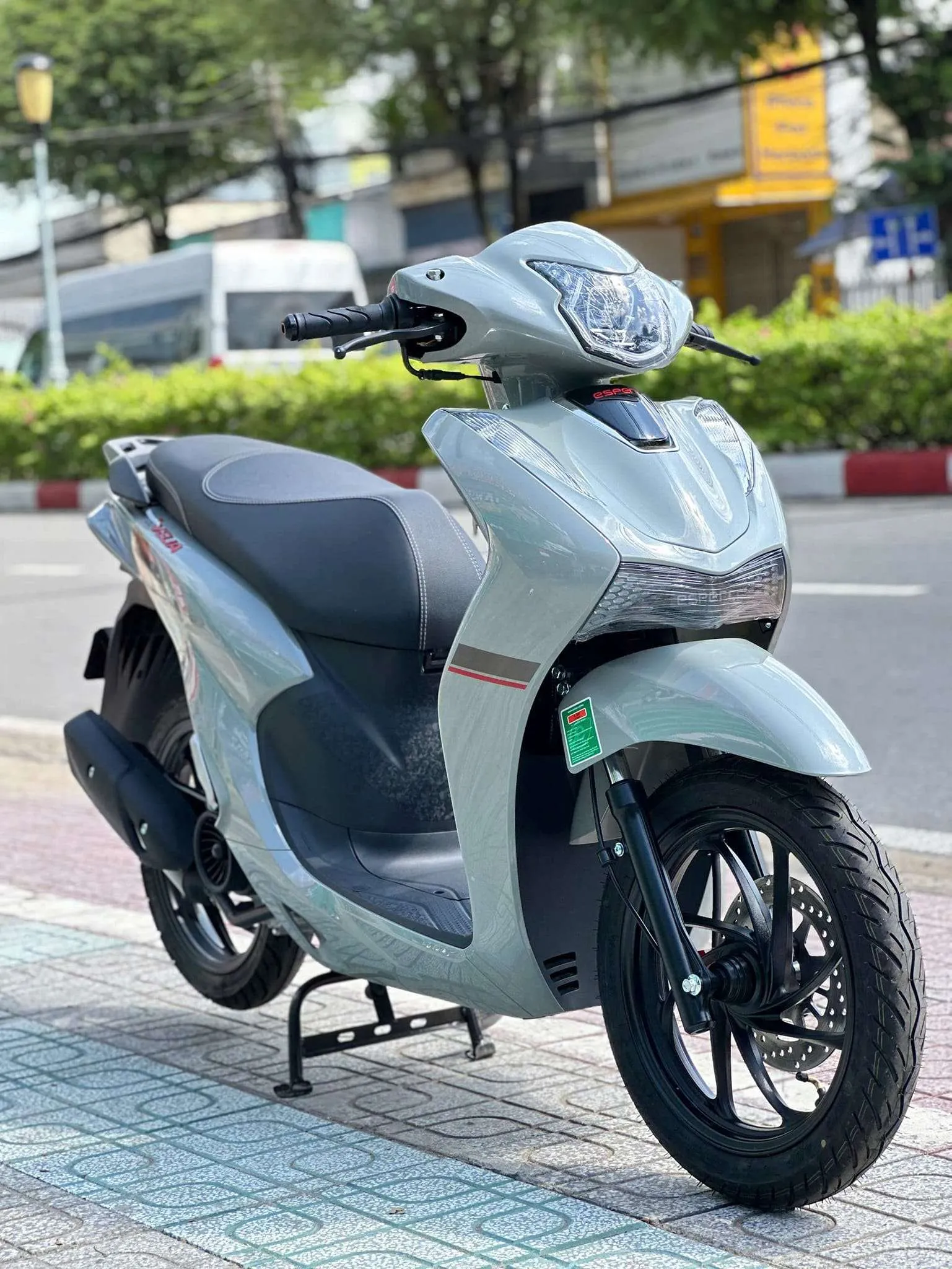 Học sinh sinh viên tìm hiểu chương trình mua xe máy 50cc trả góp 0% lãi suất