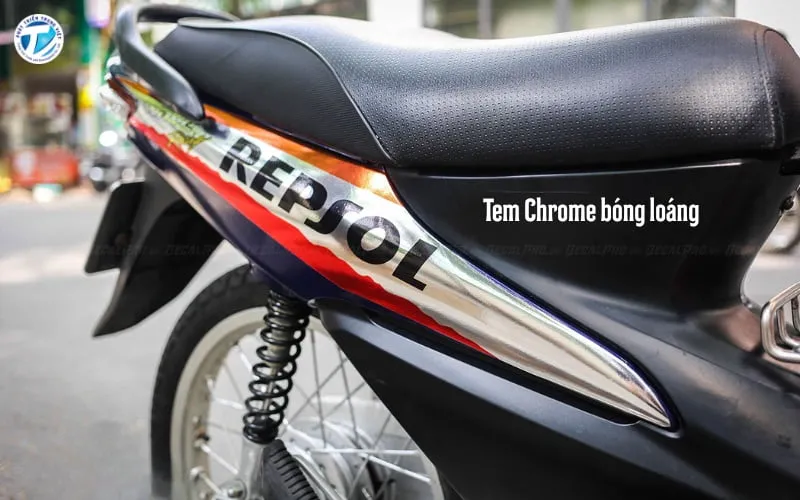 Mẫu tem Chrome bóng loáng phối đen xám, xu hướng độ kiểng Wave 110 cao cấp