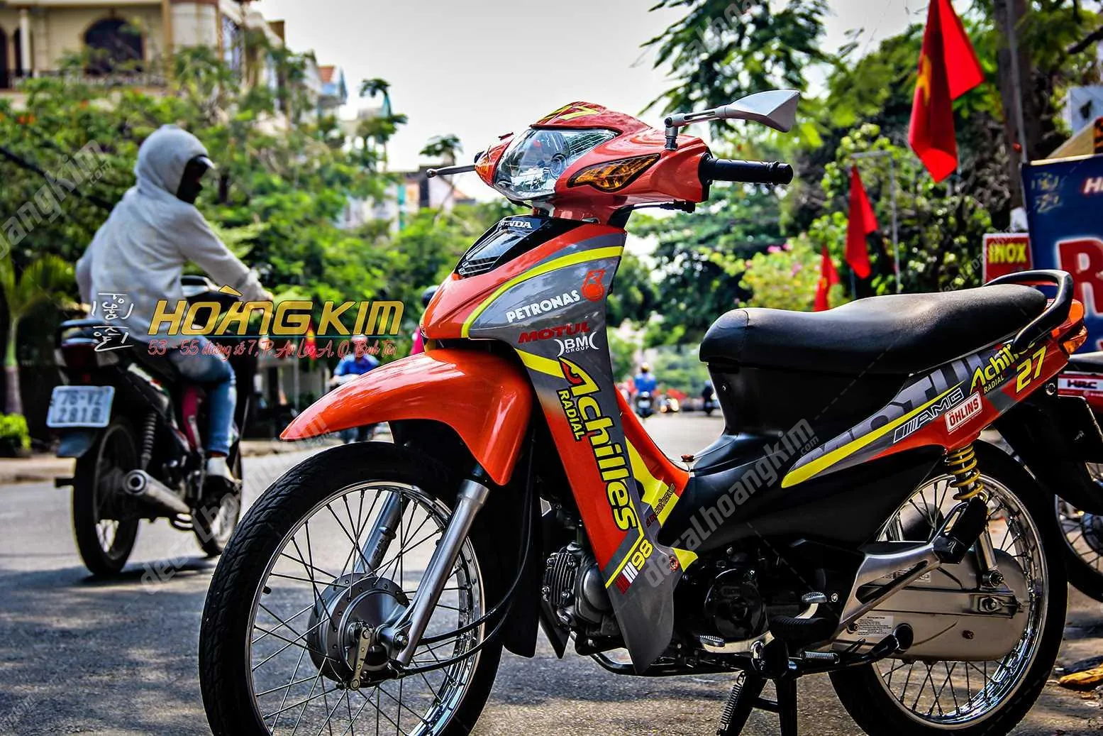 Tem Xe Wave Rs Achilles màu trắng xanh in họa tiết dứt khoát