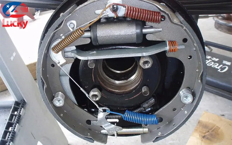 Các dấu hiệu kỹ thuật cho thấy cần thay thế má phanh xe máy ngay lập tức