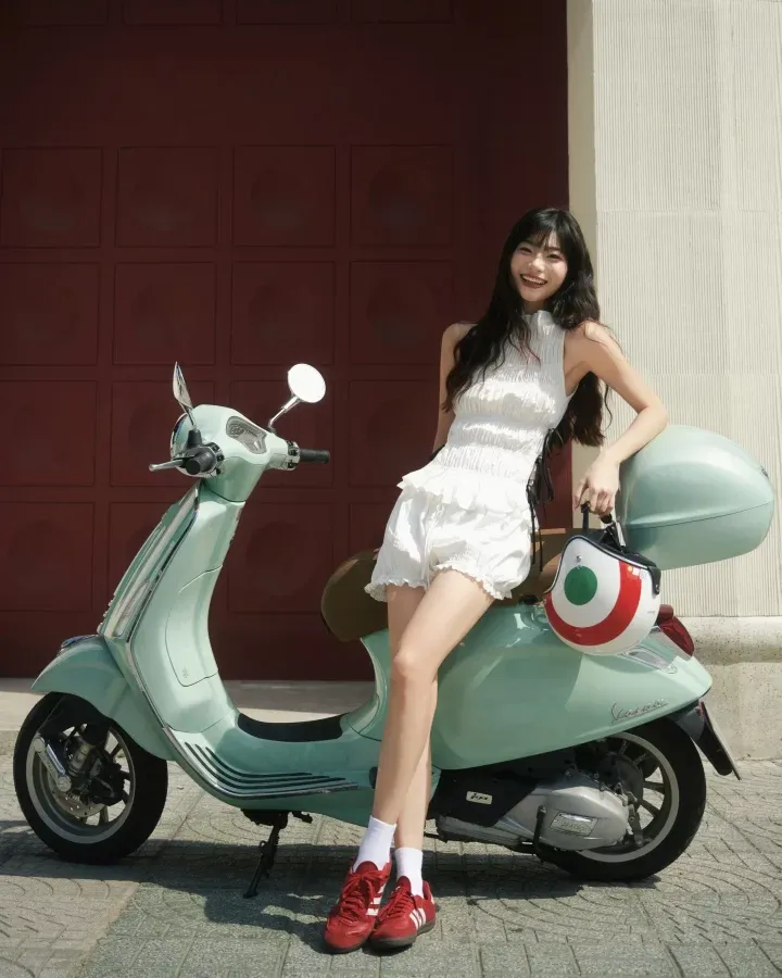 Vespa Primavera 125 Green Relax màu xanh ngọc, chi phí lăn bánh Vespa Primavera 2024