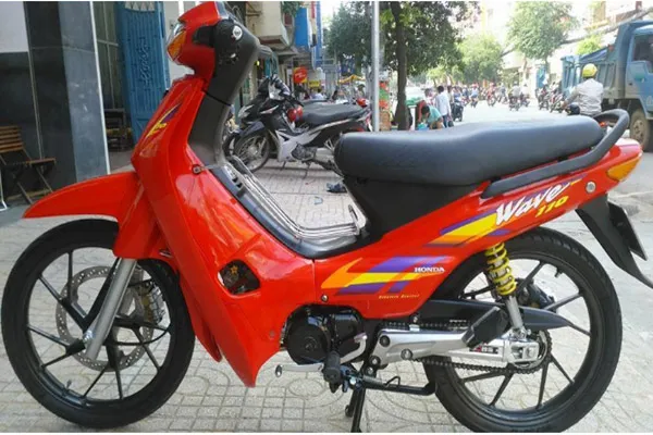 Wave Trung Quốc độ kiểng nhẹ với dàn áo ZX và đồng hồ Koso