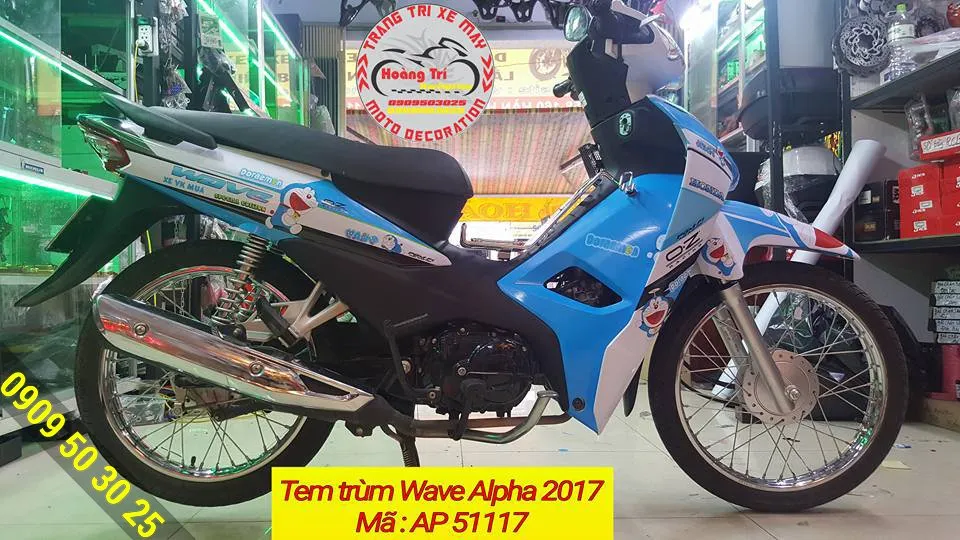 Góc nhìn bên phải chi tiết bộ tem trùm Doremon dán cho Wave Alpha 2017