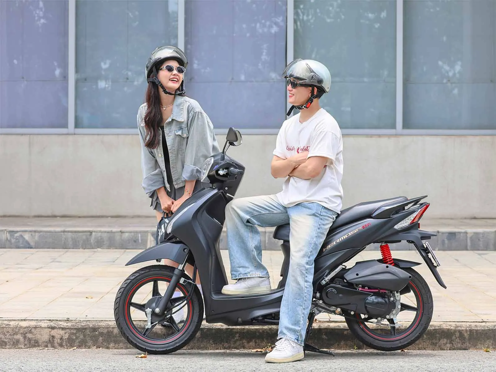 Mẫu xe tay ga Kymco Hermosa 50Fi tích hợp công nghệ phun xăng điện tử