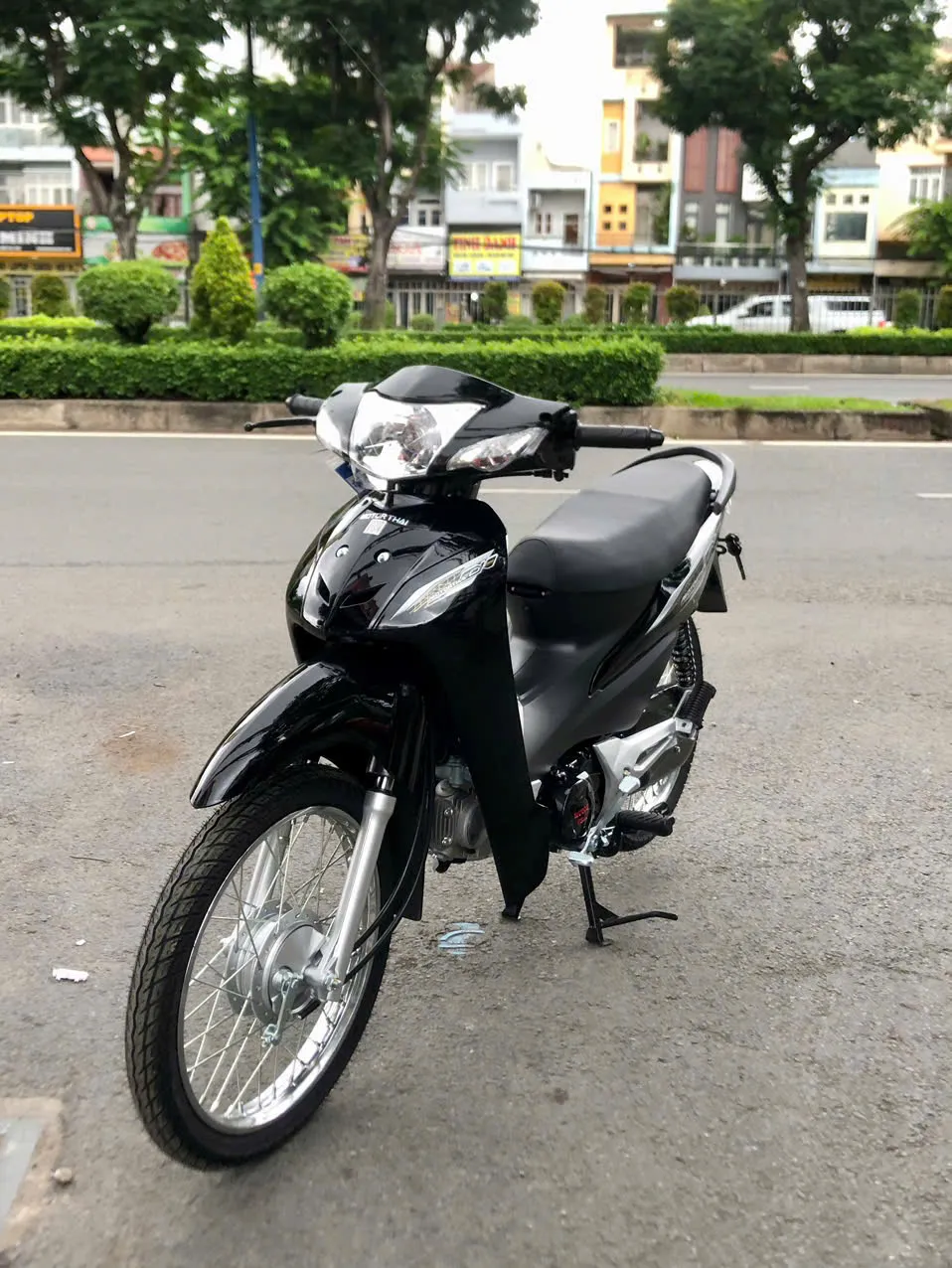 Xe máy 50cc Wave Motor Thái vành nan hoa