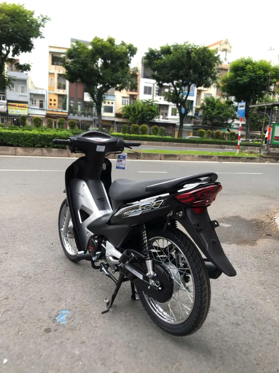 Xe máy 50cc Wave Motor Thái vành nan hoa