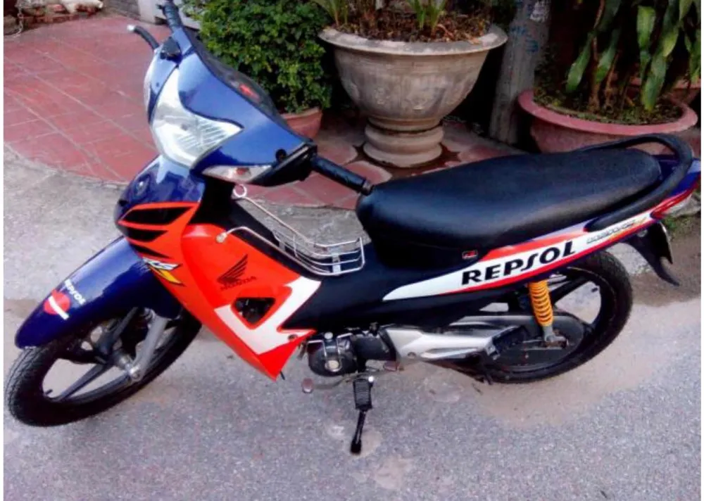 Nguyên bản của xe Honda Wave Repsol có màu cam đỏ ấn tượng