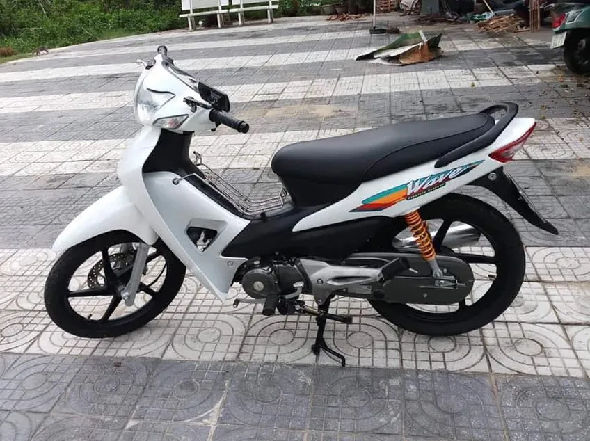 Xe Honda Wave 110 cũ màu đỏ đang được rao bán trên thị trường xe máy đã qua sử dụng