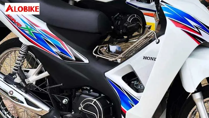 Xe Wave trắng dán decal đẹp 