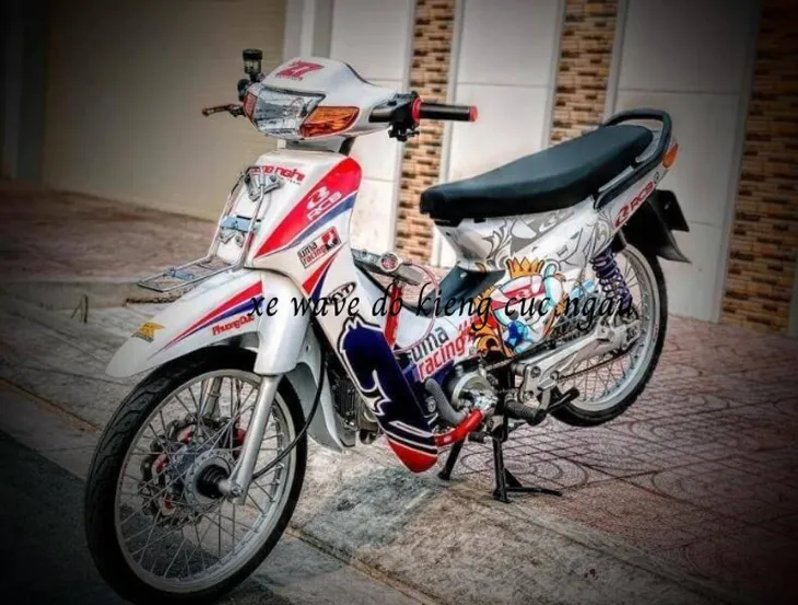 Xe Wave dọn kiểng với dàn áo cực ngầu, thể hiện cá tính mạnh mẽ qua màu sơn và tem