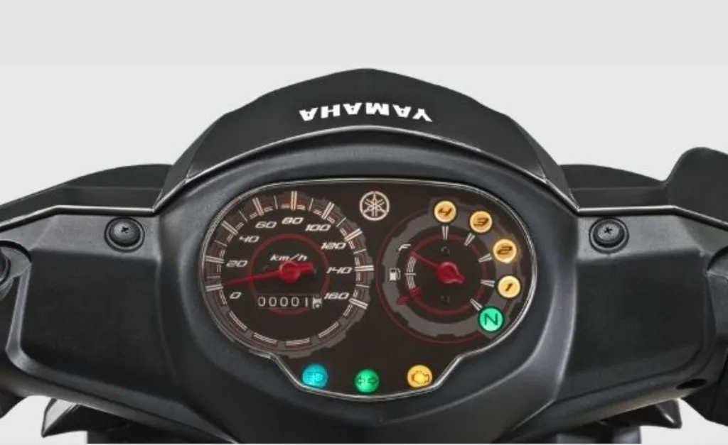 Chi tiết đồng hồ hiển thị dạng analog trên dòng xe số phổ thông Yamaha Vega Force