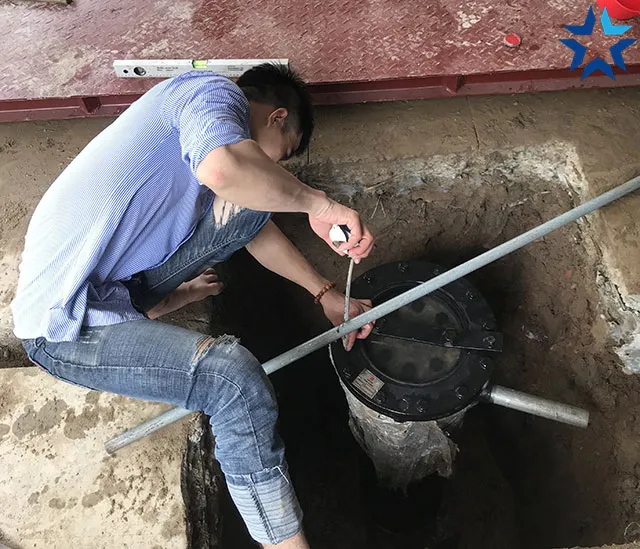 Lắp đặt cầu nâng 1 trụ Ấn Độ kiểu nổi