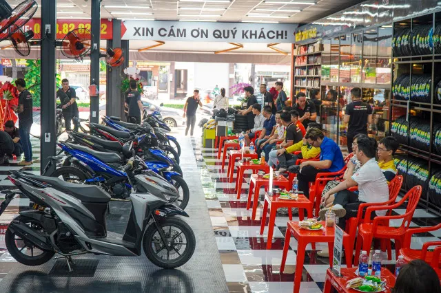 Mua nhớt chính hãng cho xe Wave 125i ở đâu?