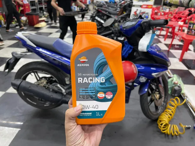 Repsol Racing 4T 10W40