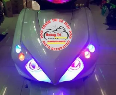 Bộ thấu kính projector gương cầu đã độ trên chóa đèn Wave RSX 2011