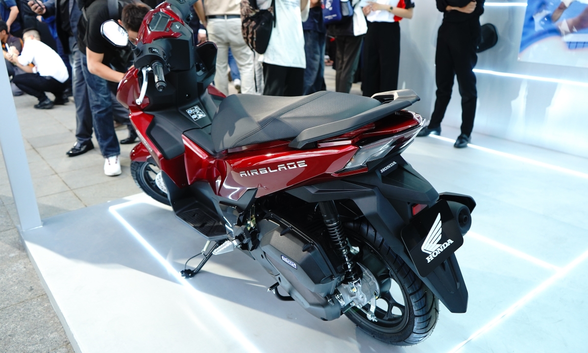 Giá Xe Máy Blade 2020: Phân Tích Chuyên Sâu Honda Air Blade 125i Về Thiết Kế, Động Cơ Và Mức Giá Đại Lý