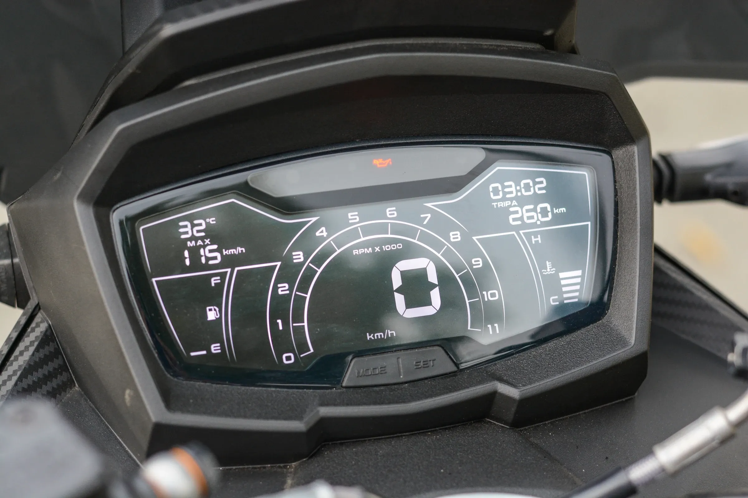 Aprilia SR GT 200 có giá bán cạnh tranh trong tầm giá 100 triệu đồng