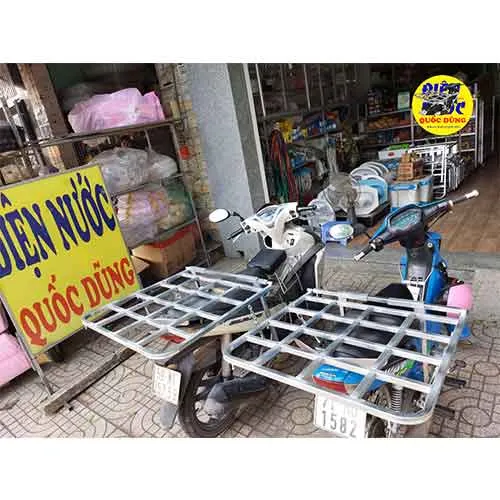 Giá đèo hàng xe máy đa năng 68x72 gắn trên xe ga