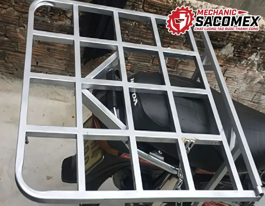 Giá chở hàng SA-203DĐ thép vuông kích thước lớn nhất phù hợp cho xe Jupiter