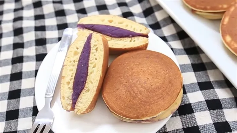 Bánh Doremon Nhân Khoai Lang Tím Mịn Màng