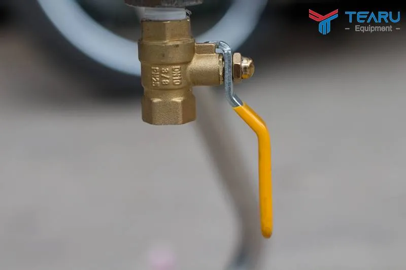 Giá máy hút nhớt thải xe máy khá đa dạng