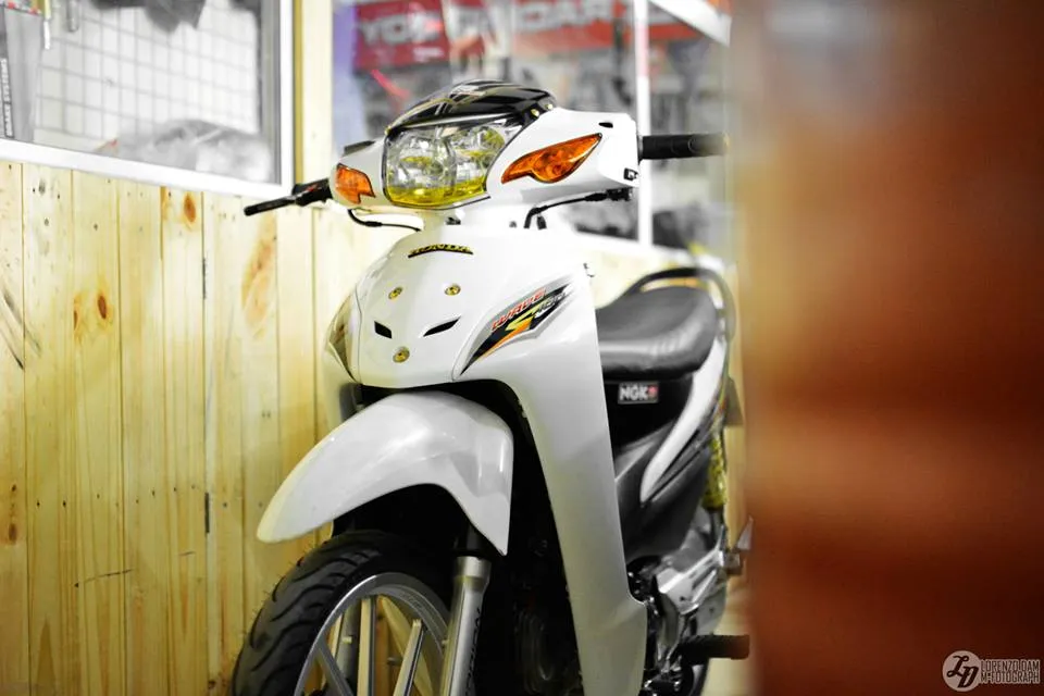 Bộ ảnh chi tiết về chiếc Honda wave độ kiểng đẹp mắt