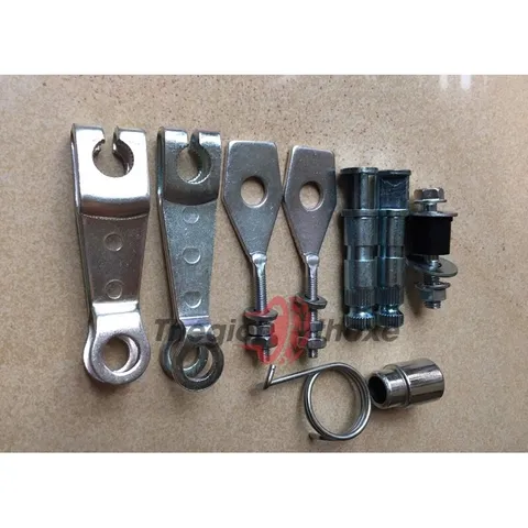 Các loại bát như bát biển số, bát tăng xích, và chi tiết nhỏ của hệ thống phanh trong bộ ốc xe Wave