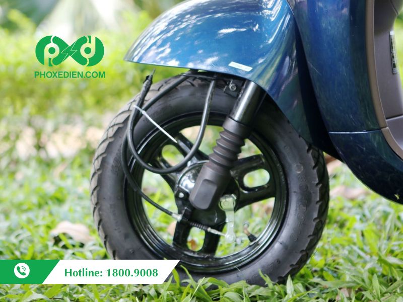 Cách Bơm Xe Máy Đúng Chuẩn: Hướng Dẫn Chi Tiết Cho Lốp Có Săm Và Không Săm 4 Cách Bơm Xe Máy Đúng Chuẩn: Hướng Dẫn Chi Tiết Cho Lốp Có Săm Và Không Săm