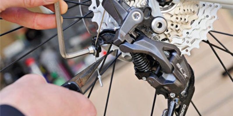 Cách Chỉnh Phanh Xe Máy Đúng Kỹ Thuật: Hướng Dẫn Chi Tiết Từ Chuyên Gia