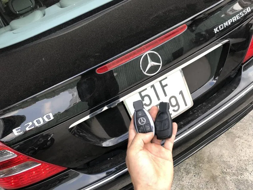 Tìm hiểu cách tắt máy xe Mercedes an toàn và đúng quy trình