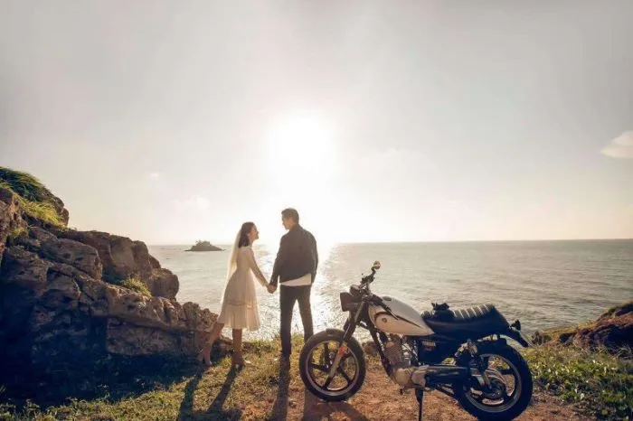 Hình ảnh chụp cùng xe máy 50cc tại trạm dừng chân