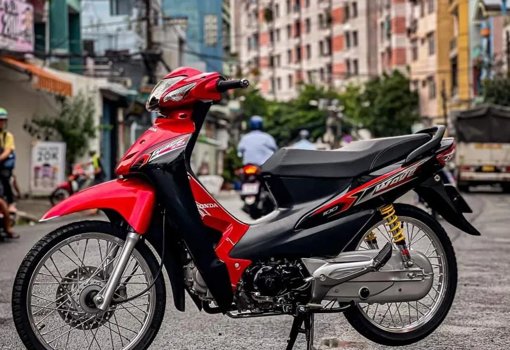 Tem trùm xe Wave đỏ đen cao cấp, mang đến vẻ ngoài cá tính và nổi bật