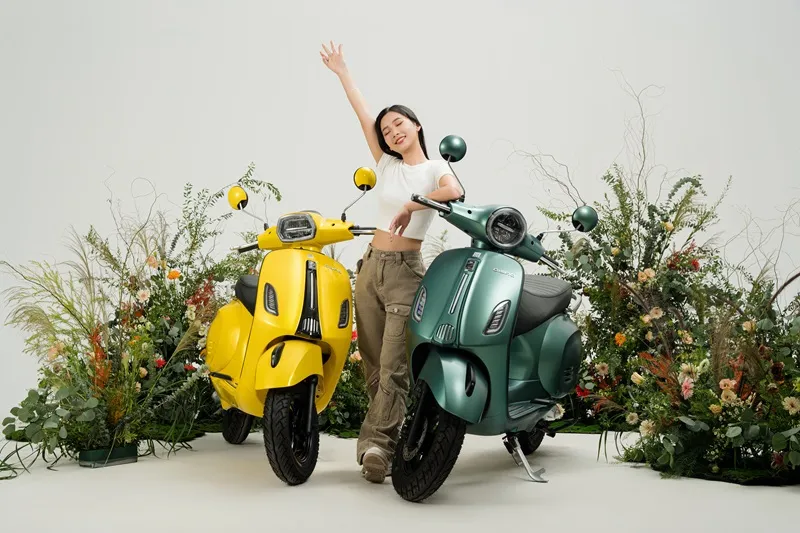 Xe máy điện Dibao Tesla Chic Q phiên bản đèn vuông màu đỏ